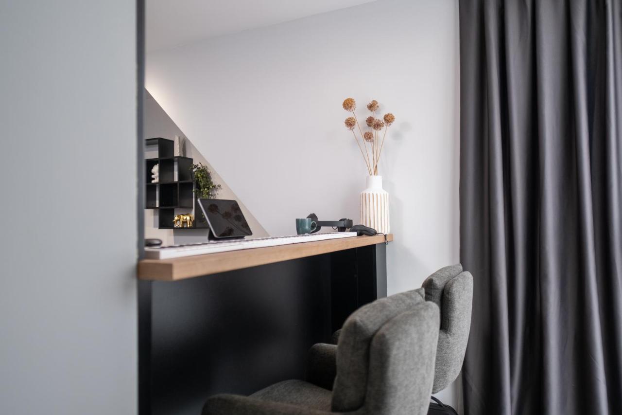 Chic 1Br Apartment With Balcony In Plowdiw Exterior foto
